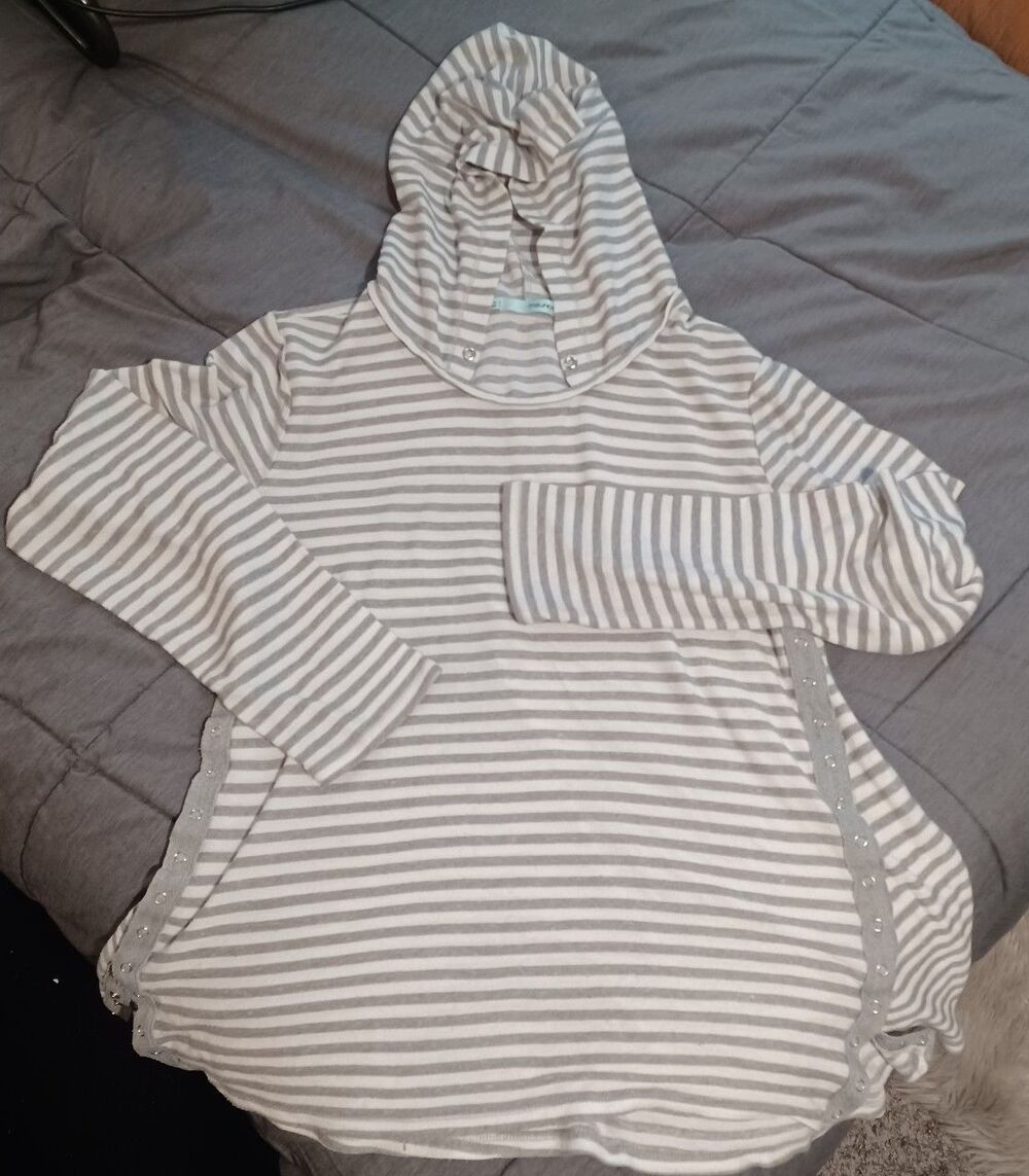 Maurices Long Sleeve Hooded Shirt